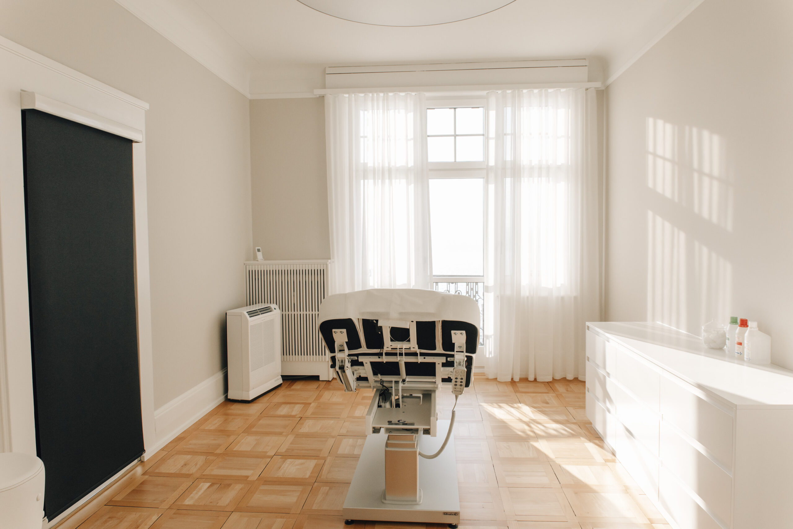 Einblick in Behandlungszimmer von BRST