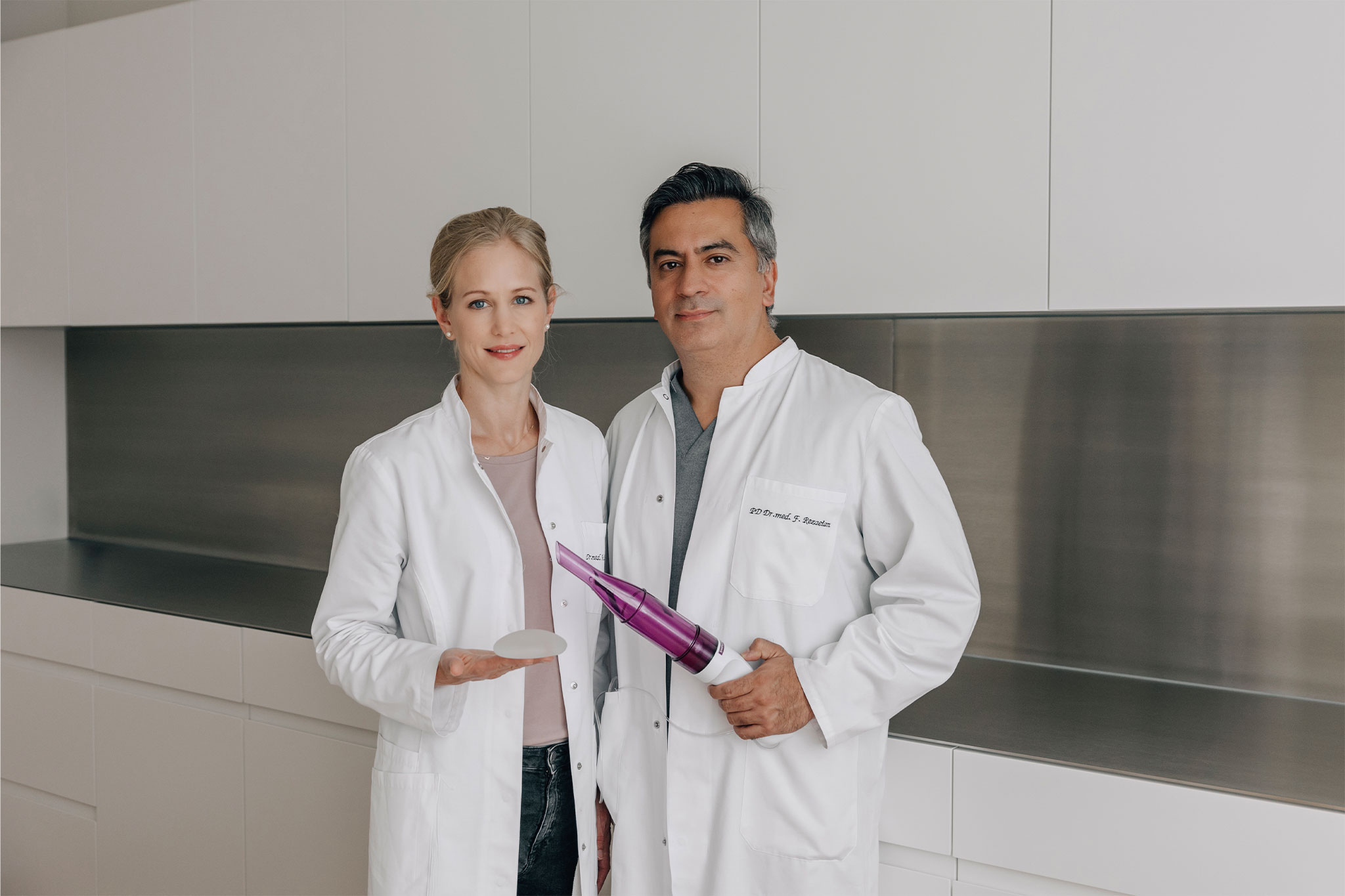 Ärzte von BRST symbolisieren Vorteile der Mia Femtech™ -Brustvergrösserung